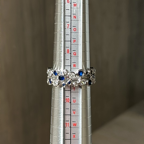 Ring - Picture 3 of 3